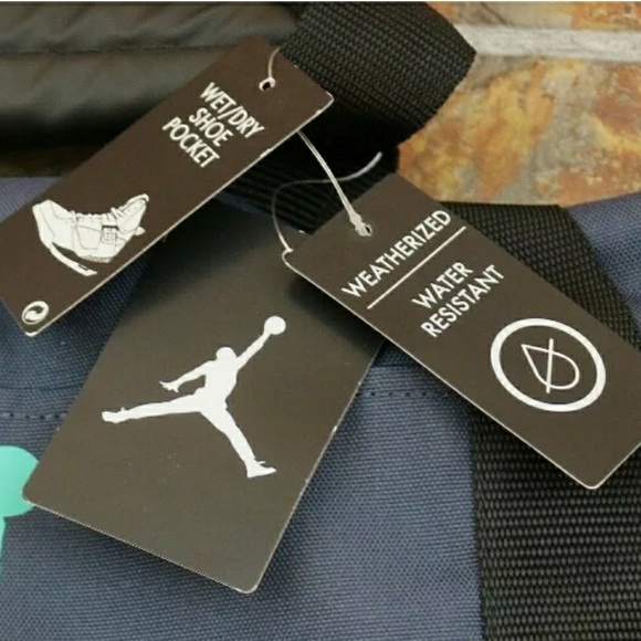 COPY - Air Jordan Jumpman duffel/sneaker/gym bag - Picture 9 of 13